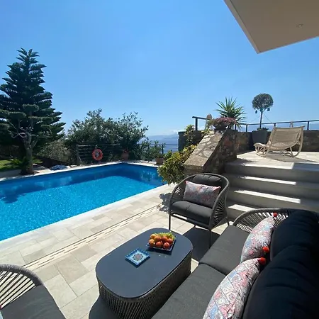 Muse * Agios Nikolaos